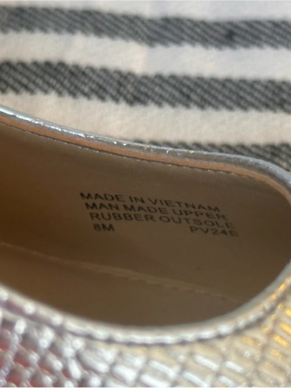 Michael Kors Silver Metallic Lizard Embossed Pointed Toe Pumps